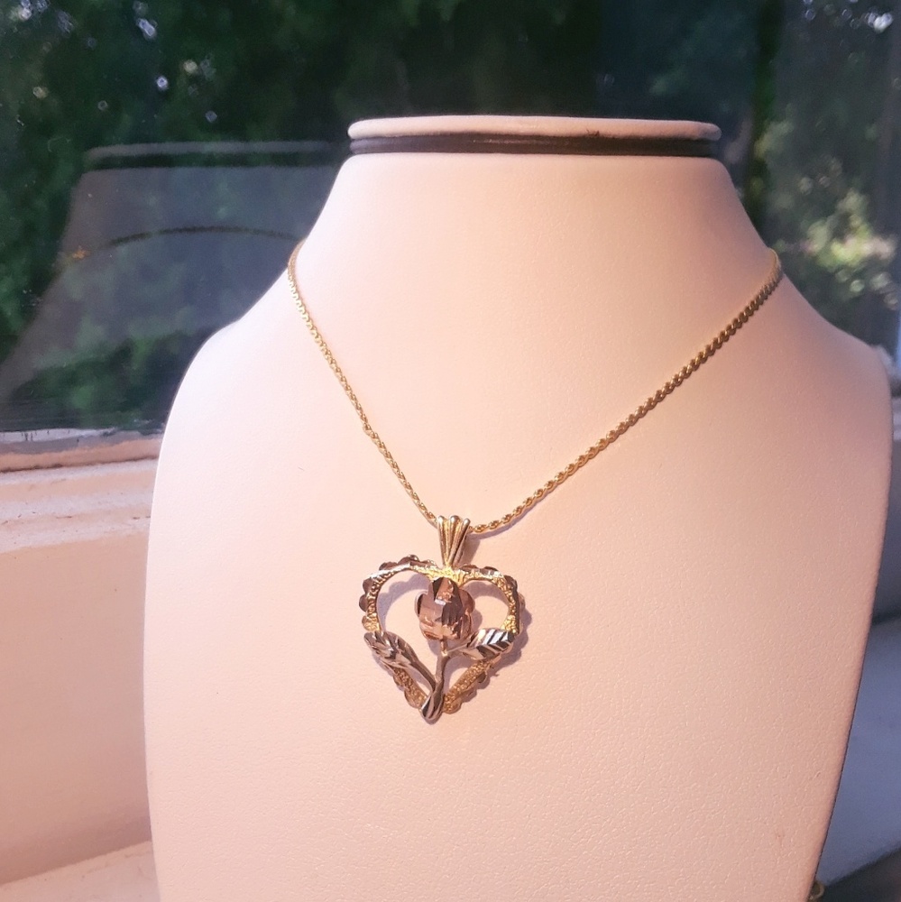 Lovely 14k Gold Rose Heart Pendant